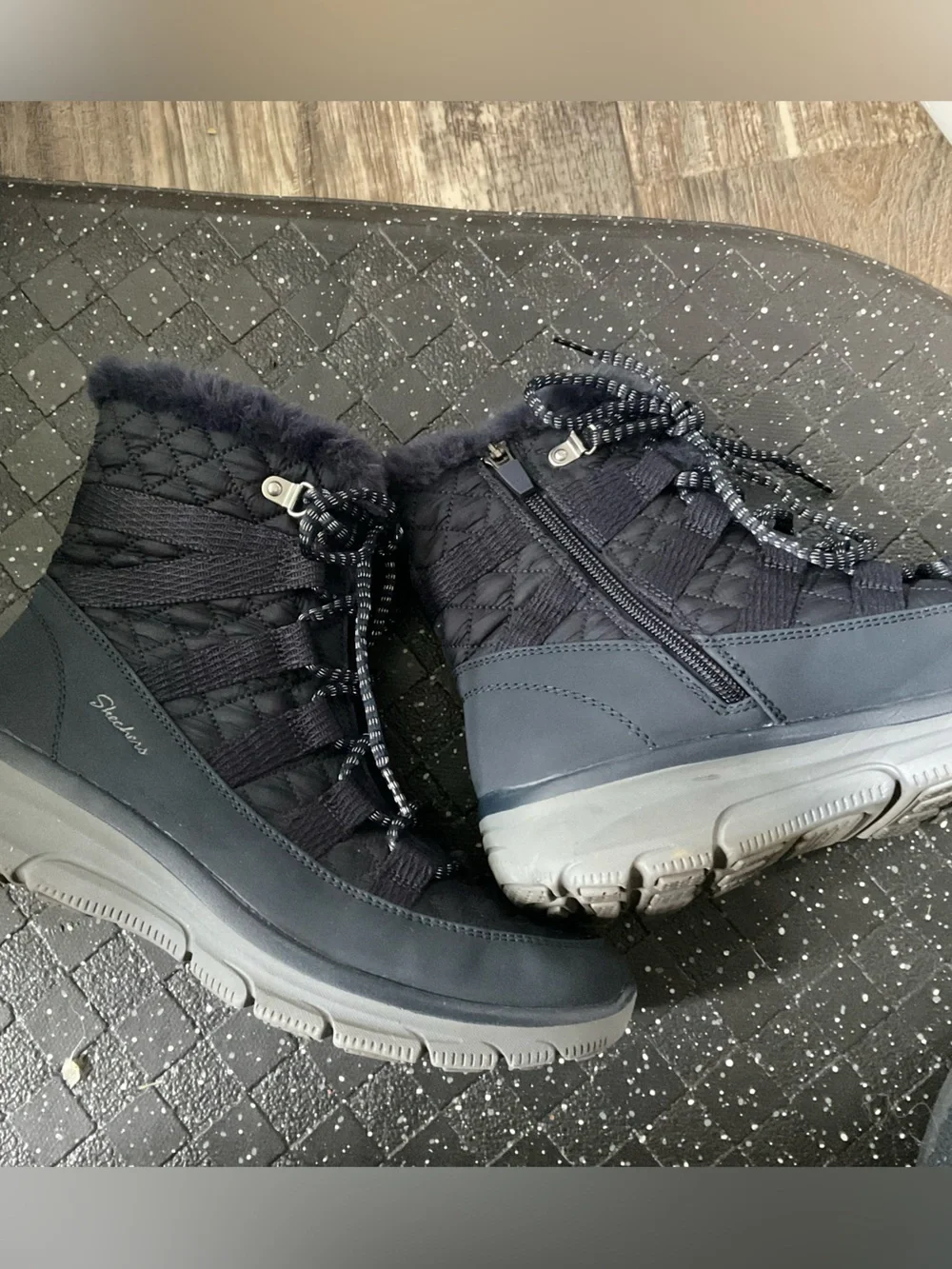 Skechers Women’s Navy Faux Fur Lined Winter Boots Size 9 EUC